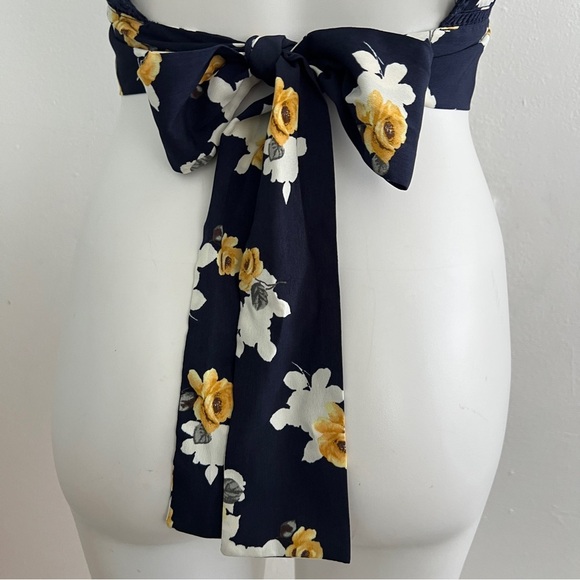 J.O.A. Navy Floral Ruffle Crop Top back off - Picture 9 of 14